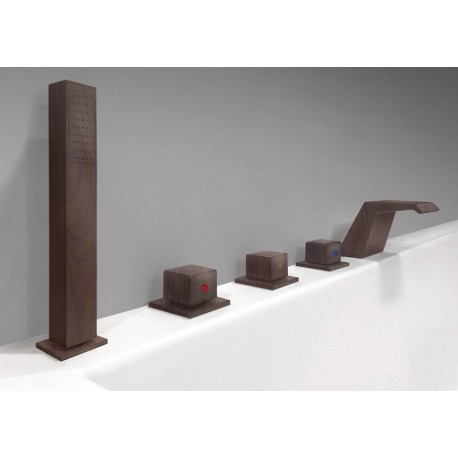 Robinetterie Réf 02 bois